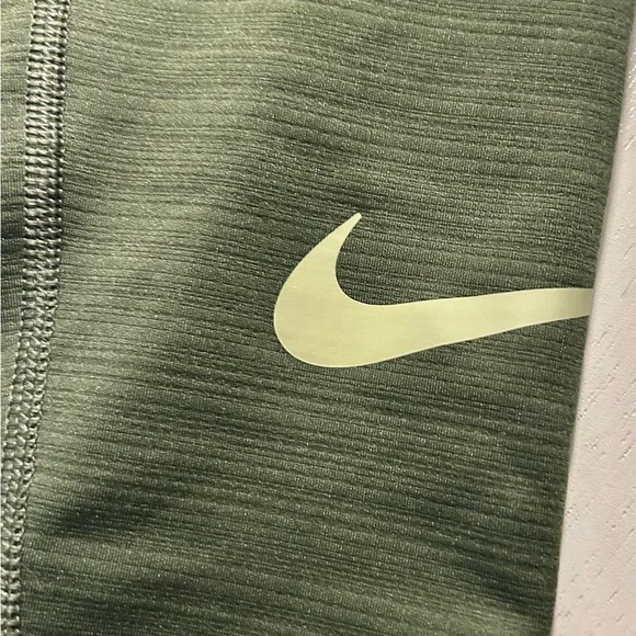 Nike Pro Olive Green Leggings - Picture 3 of 5